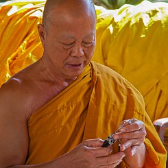 037 Monk Prayer Thailand