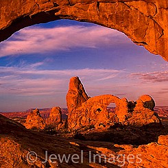 048 Turret N Window Arches NP