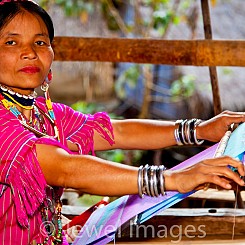 055 Longneck Tribe Weaving Thailand